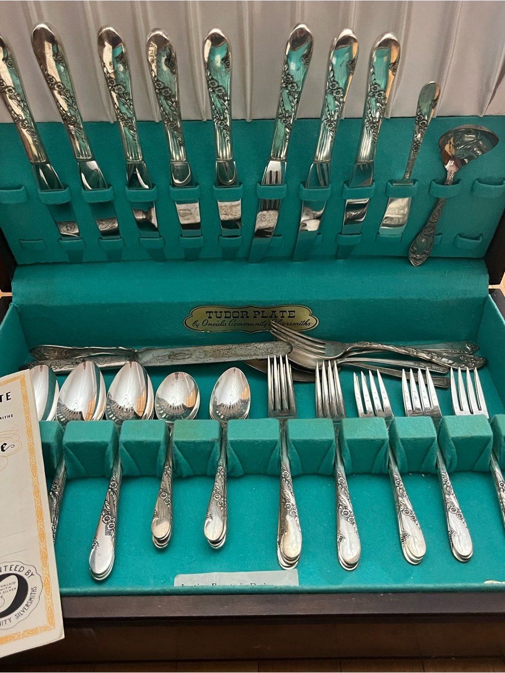 Oneida Tudor Bridal Wreath Silverplate 1950s Utensil Set & Rogers/Oxford Misc